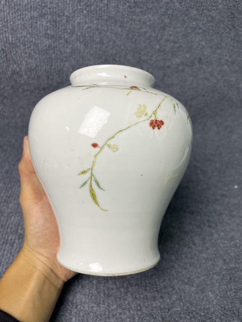 古玩陶瓷粉彩杏林春燕花卉紋罐拍賣,當前價格2388元