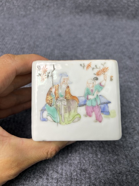 古玩陶瓷粉彩人物故事紋水盂拍賣,當前價格4588元