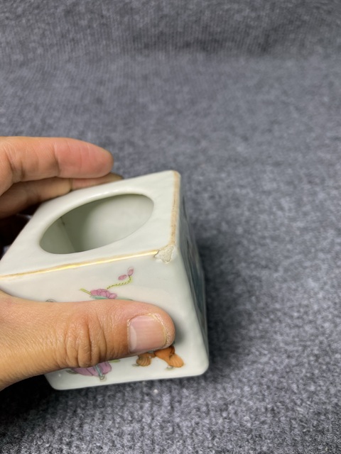 古玩陶瓷粉彩人物故事紋水盂拍賣,當前價格4588元