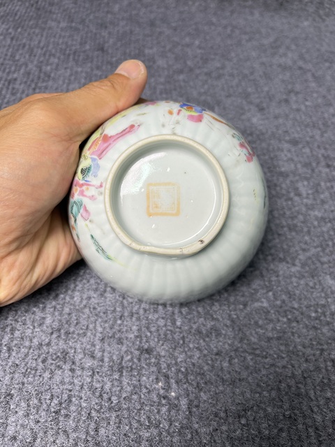 古玩陶瓷粉彩三國人物故事紋瓜棱碗拍賣,當(dāng)前價格1388元