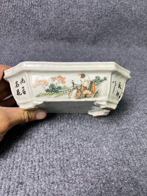 古玩陶瓷粉彩人物博古花卉紋水仙盆拍賣,當前價格1288元