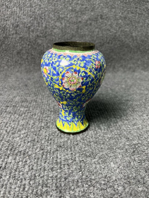 古玩雜項銅胎畫琺瑯花卉紋罐真品鑒賞圖