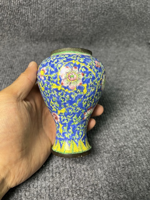 古玩雜項銅胎畫琺瑯花卉紋罐真品鑒賞圖