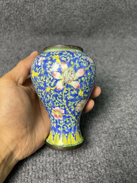古玩雜項銅胎畫琺瑯花卉紋罐真品鑒賞圖
