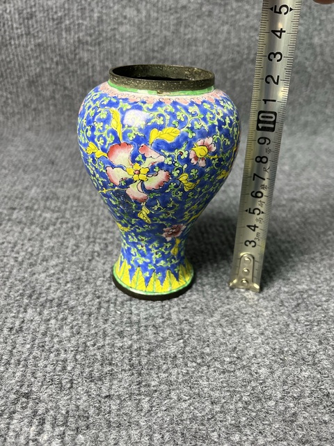 古玩雜項銅胎畫琺瑯花卉紋罐真品鑒賞圖