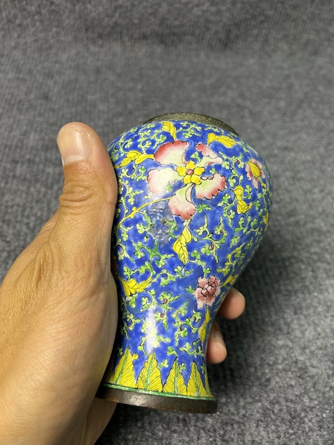 古玩雜項銅胎畫琺瑯花卉紋罐真品鑒賞圖