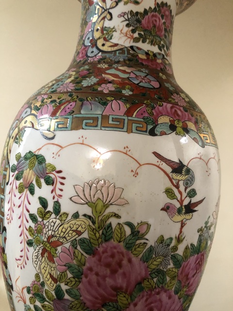 古玩陶瓷廣彩花鳥紋觀音瓶真品鑒賞圖