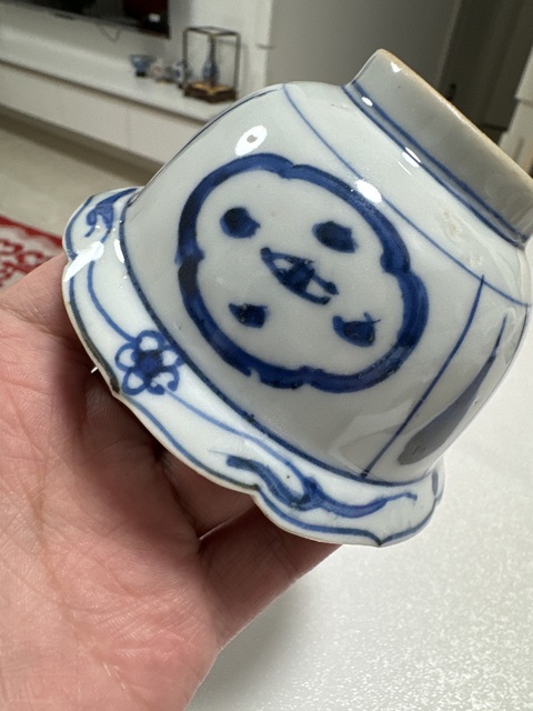 古玩陶瓷花鳥紋青花折沿杯真品鑒賞圖