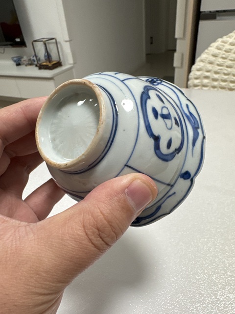 古玩陶瓷花鳥紋青花折沿杯真品鑒賞圖