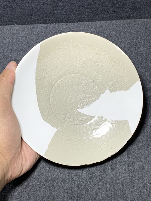 古玩陶瓷定窯印花盤真品鑒賞圖