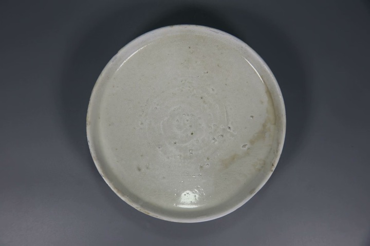古玩陶瓷宋元磁州窯白釉盤真品鑒賞圖