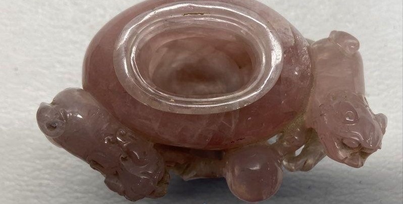 古玩玉器天然粉晶雕件真品鑒賞圖