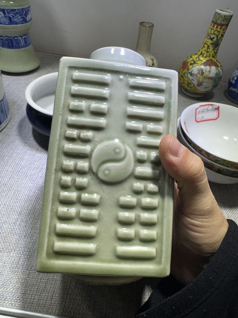 古玩陶瓷瓶真品鑒賞圖