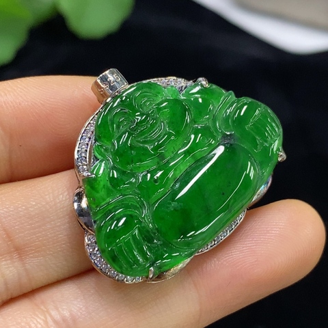古玩玉器天然翡翠佛公題材掛件真品鑒賞圖
