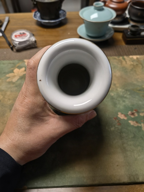 古玩陶瓷龍紋瓶真品鑒賞圖