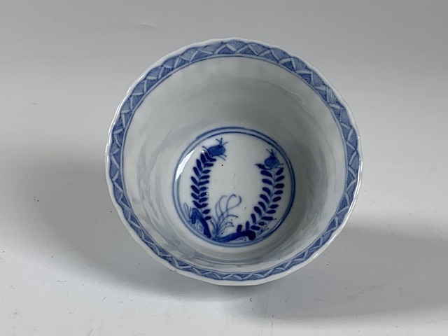 古玩陶瓷清晚期·青花花卉紋杯真品鑒賞圖