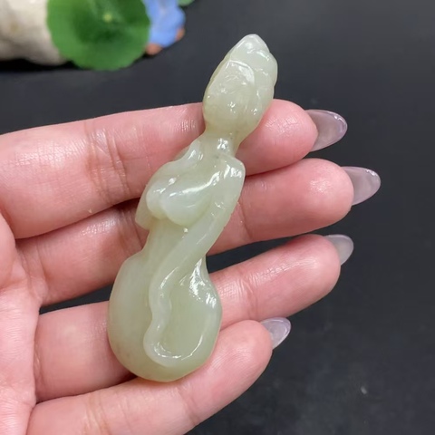古玩玉器天然和田玉掛件真品鑒賞圖