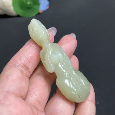 古玩玉器天然和田玉掛件真品鑒賞圖