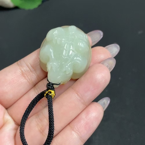 古玩玉器天然和田玉掛件真品鑒賞圖