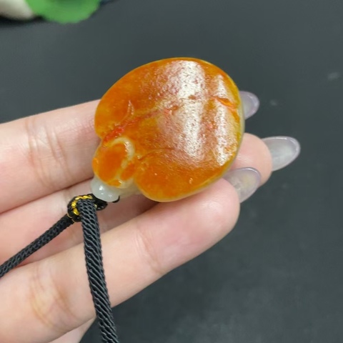古玩玉器天然和田玉掛件真品鑒賞圖