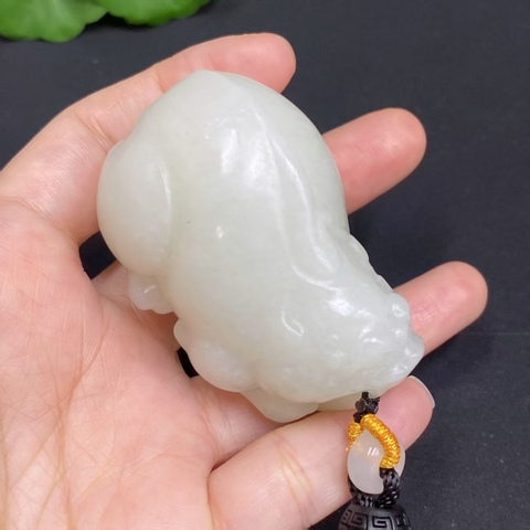 古玩玉器天然和田瑞獸題材把件真品鑒賞圖