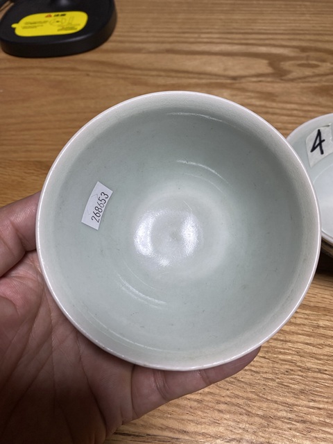 古玩陶瓷日本江戶青花花卉紋茶碗真品鑒賞圖