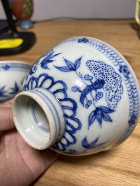 古玩陶瓷日本江戶青花花卉紋茶碗真品鑒賞圖