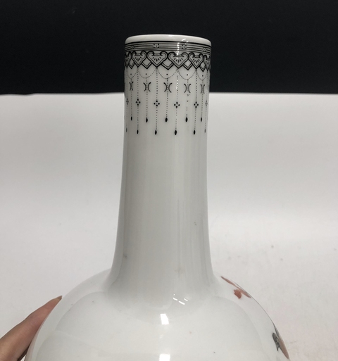 古玩陶瓷創匯·粉彩花鳥紋天球瓶拍賣，當前價格2369元