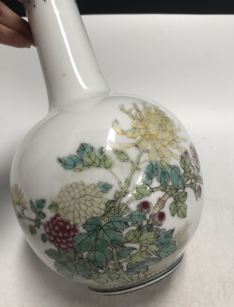古玩陶瓷創匯·粉彩花鳥紋天球瓶拍賣，當前價格2369元