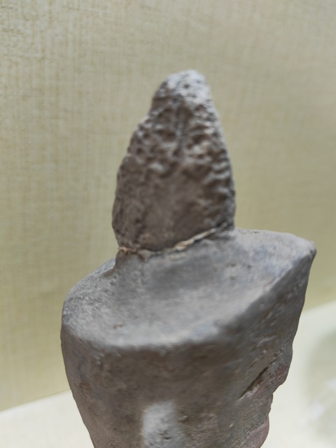 古玩陶瓷西亞風格紅陶人物俑真品鑒賞圖