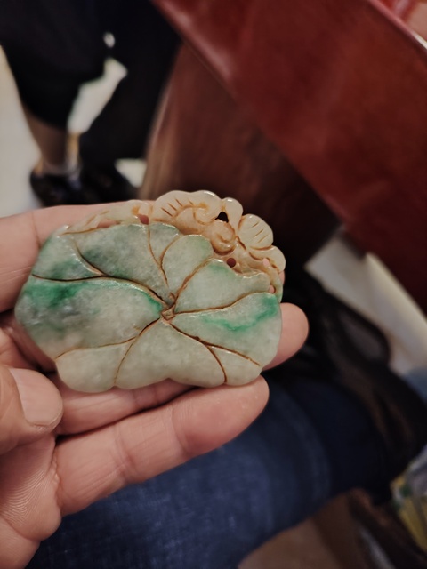 古玩玉器染色非天然翡翠佩真品鑒賞圖