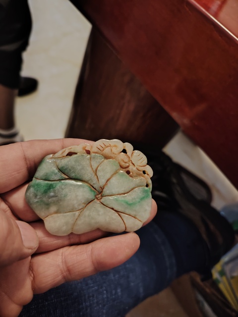 古玩玉器染色非天然翡翠佩真品鑒賞圖