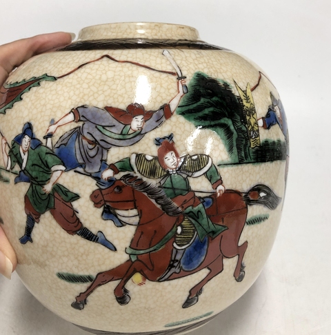 古玩陶瓷民國·哥釉五彩刀馬人物紋蓋罐拍賣，當前價格1699元