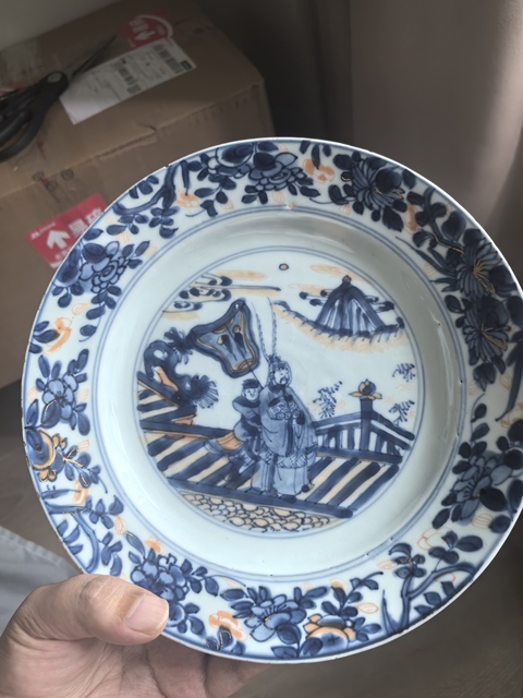 古玩陶瓷康熙青花加彩盤真品鑒賞圖