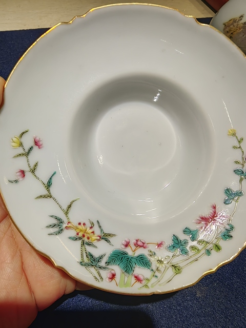 古玩陶瓷慎德堂制款一鳴驚人粉彩三才蓋杯真品鑒賞圖