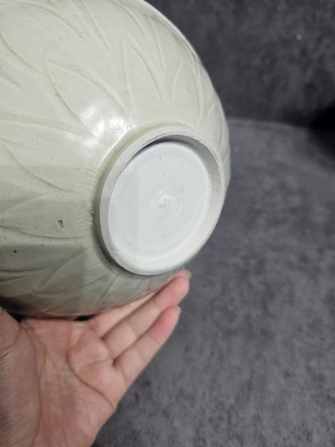 古玩陶瓷 印花芒口圈足覆燒工藝碗真品鑒賞圖