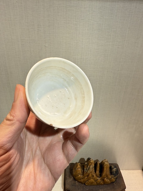 古玩陶瓷康熙白釉杯真品鑒賞圖