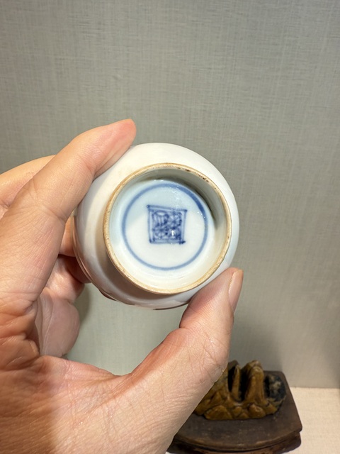 古玩陶瓷康熙白釉杯真品鑒賞圖