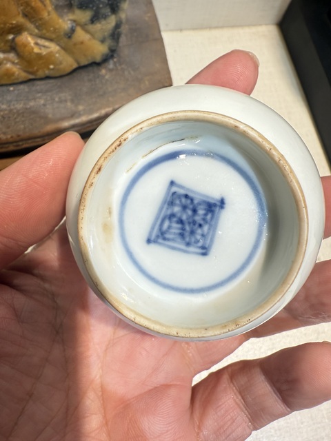 古玩陶瓷康熙白釉杯真品鑒賞圖