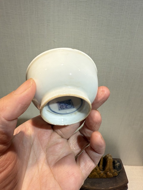 古玩陶瓷康熙白釉杯真品鑒賞圖