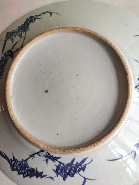 古玩陶瓷青花龍穿花卉紋大盤真品鑒賞圖