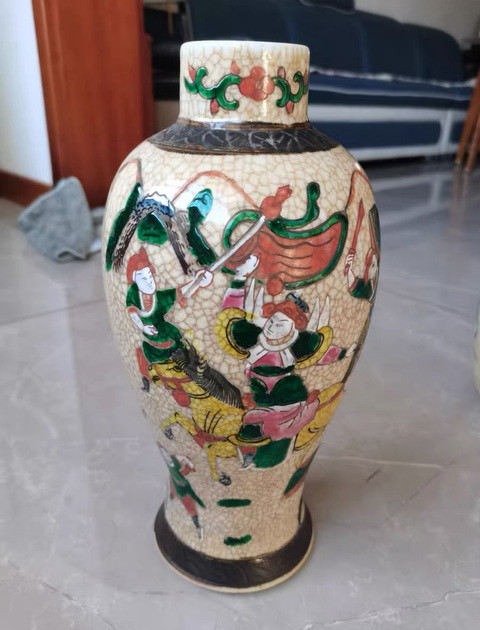 古玩陶瓷哥釉粉彩刀馬人物雞腿瓶真品鑒賞圖
