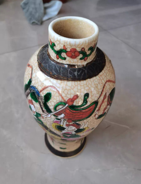 古玩陶瓷哥釉粉彩刀馬人物雞腿瓶真品鑒賞圖