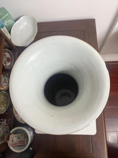 古玩陶瓷民國粉彩瓶真品鑒賞圖