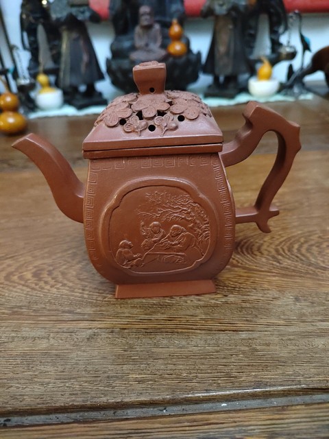 古玩雜項(xiàng)創(chuàng)匯·紫砂刻人物故事紋四方壺 真品鑒賞圖