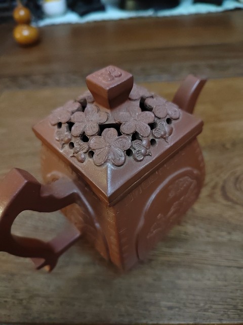 古玩雜項(xiàng)創(chuàng)匯·紫砂刻人物故事紋四方壺 真品鑒賞圖