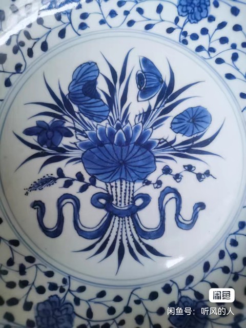 古玩陶瓷一束蓮青花盤真品鑒賞圖