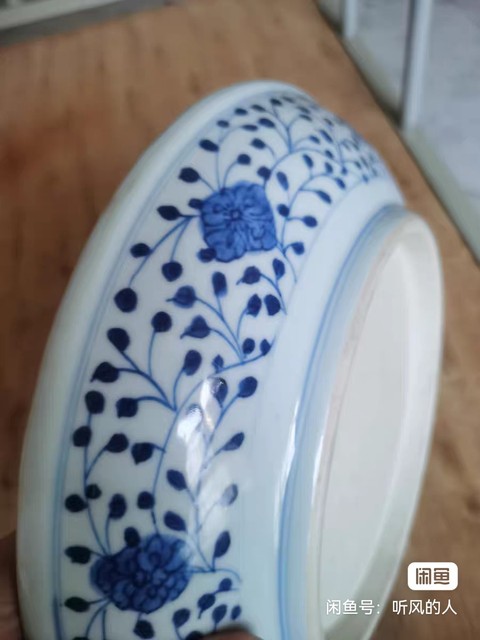 古玩陶瓷一束蓮青花盤真品鑒賞圖