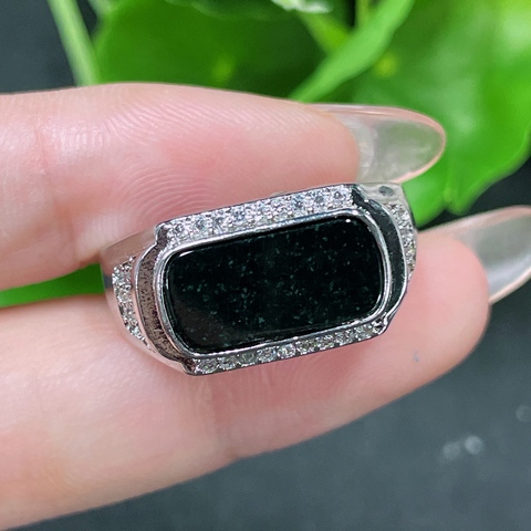 古玩玉器天然翡翠戒指真品鑒賞圖