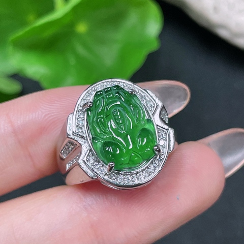 古玩玉器天然翡翠鑲嵌戒指真品鑒賞圖